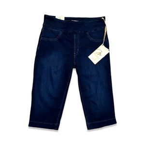 MIRACLEBODY BY MIRACLESUIT PULL-ON SLIMMING STRETCH CROP CAPRI DARK WASH NWT